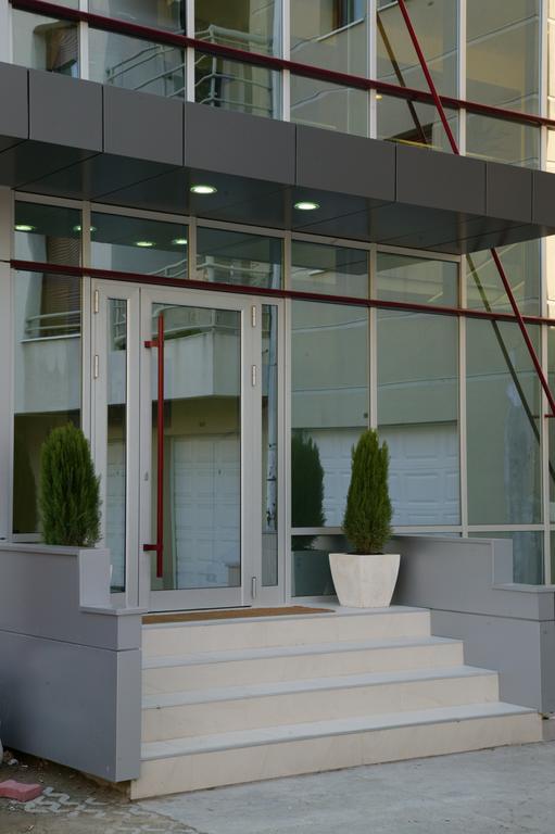 Garni Hotel Contact Belgrade Exterior photo